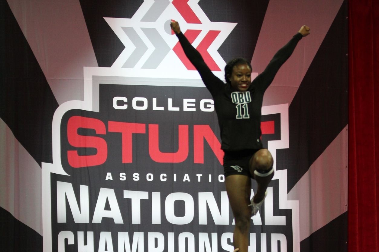 Building Your Stunting Basics - STUNT in college - captainu college sports recruiting blog article